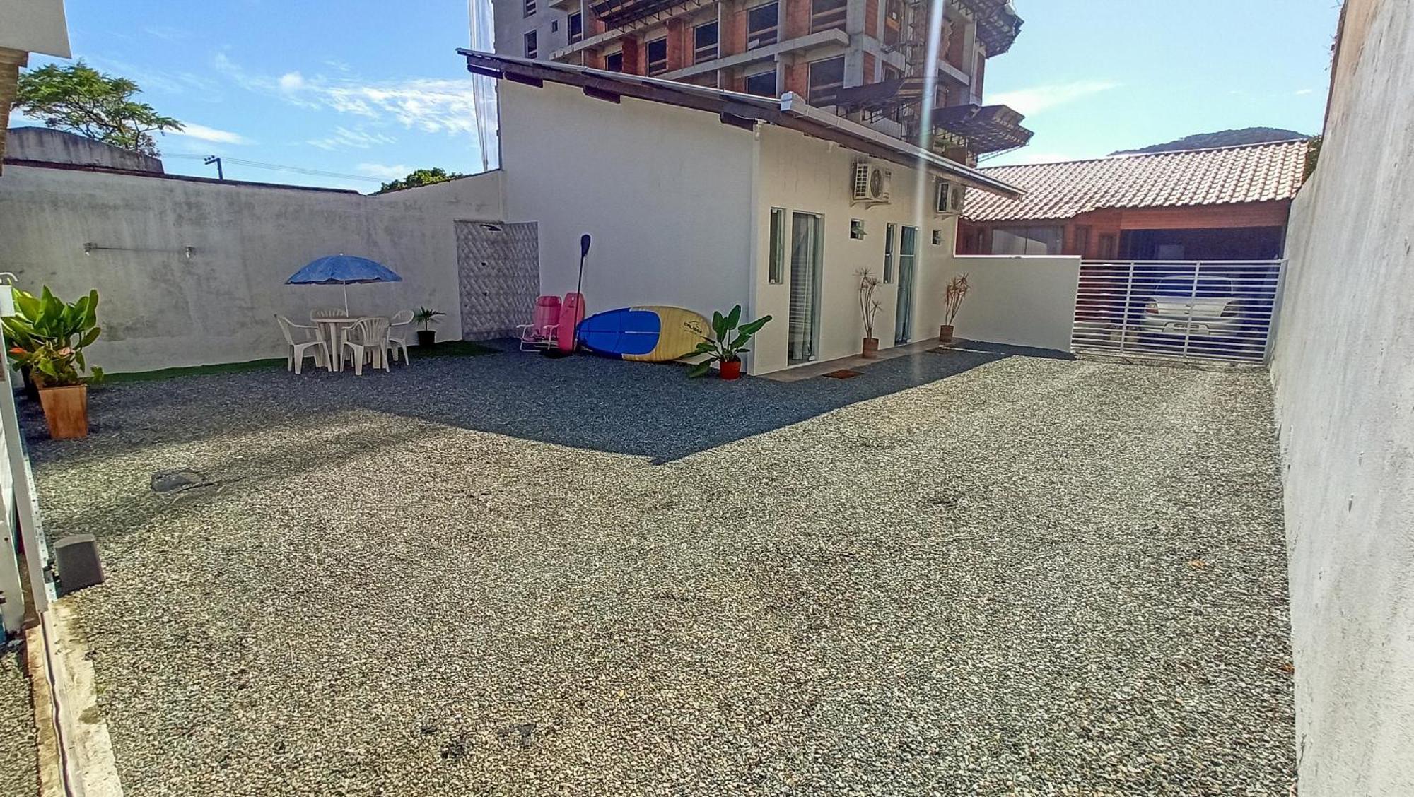 Suites A 100M Da Praia E 800M Do Beto Carrero Penha  Esterno foto