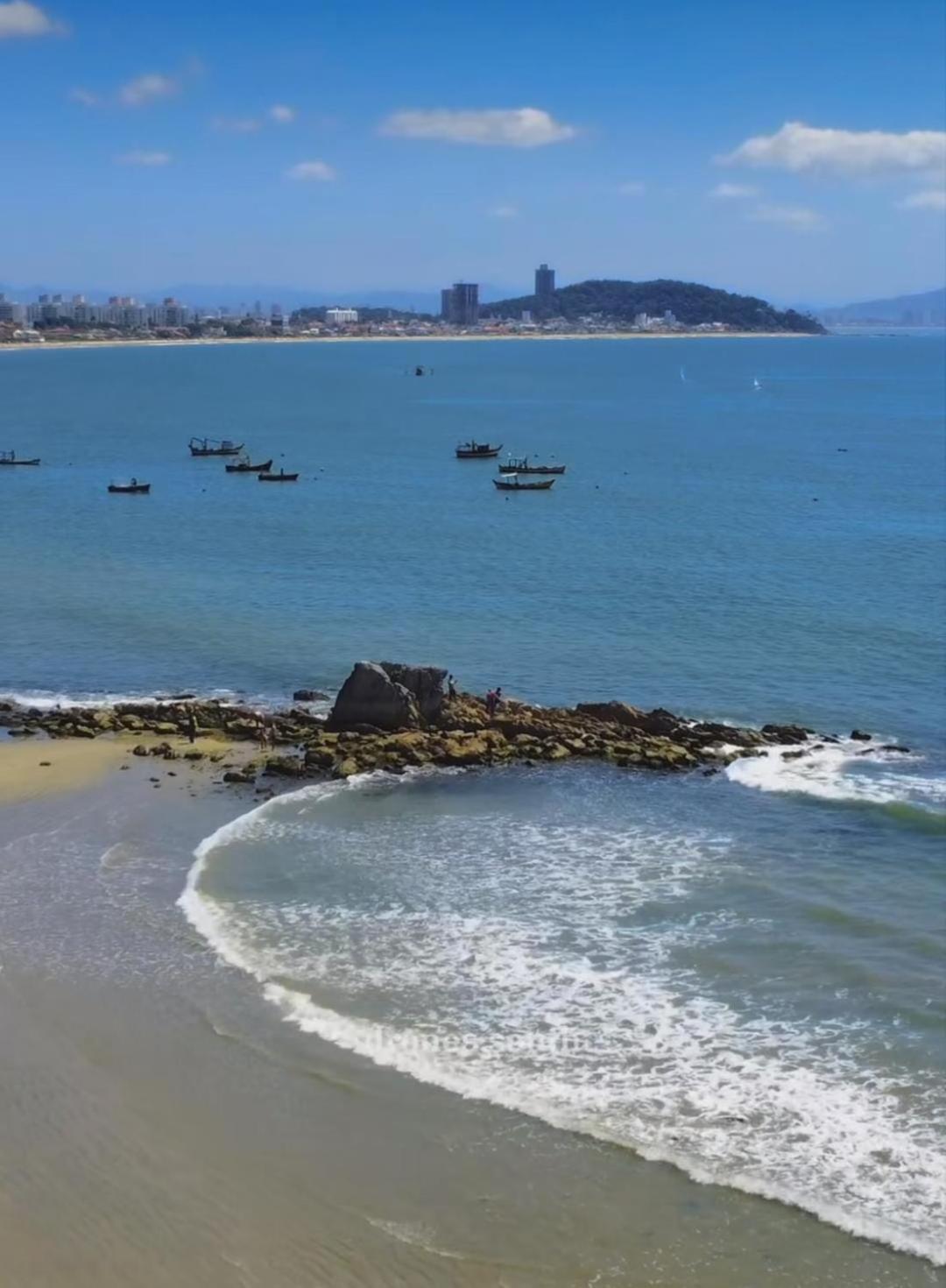 Suites A 100M Da Praia E 800M Do Beto Carrero Penha  Esterno foto